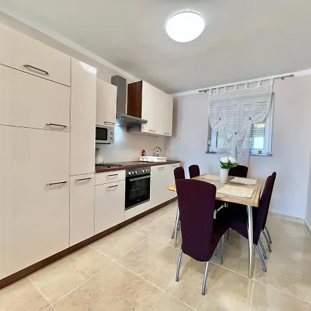 Jasminka Apartment Dramalj